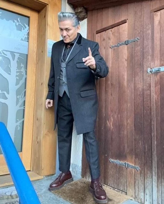 Sasha wearing custom 1956 Round caiman creepers